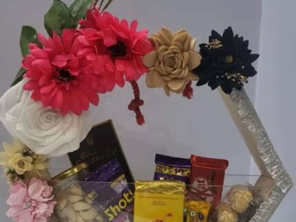 The Festive Gourmet & Nut Hamper