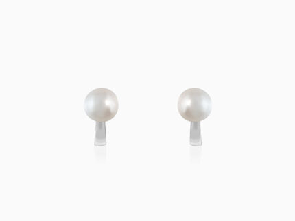 Silver Cute Pearl Studs