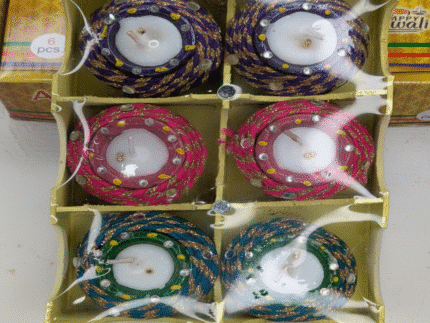 Nikrish Decorative Matki Candle