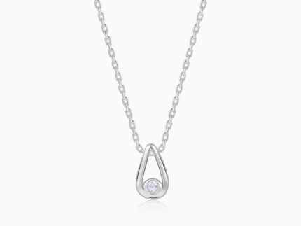Silver Pretty Drop Pendant With Link Chain